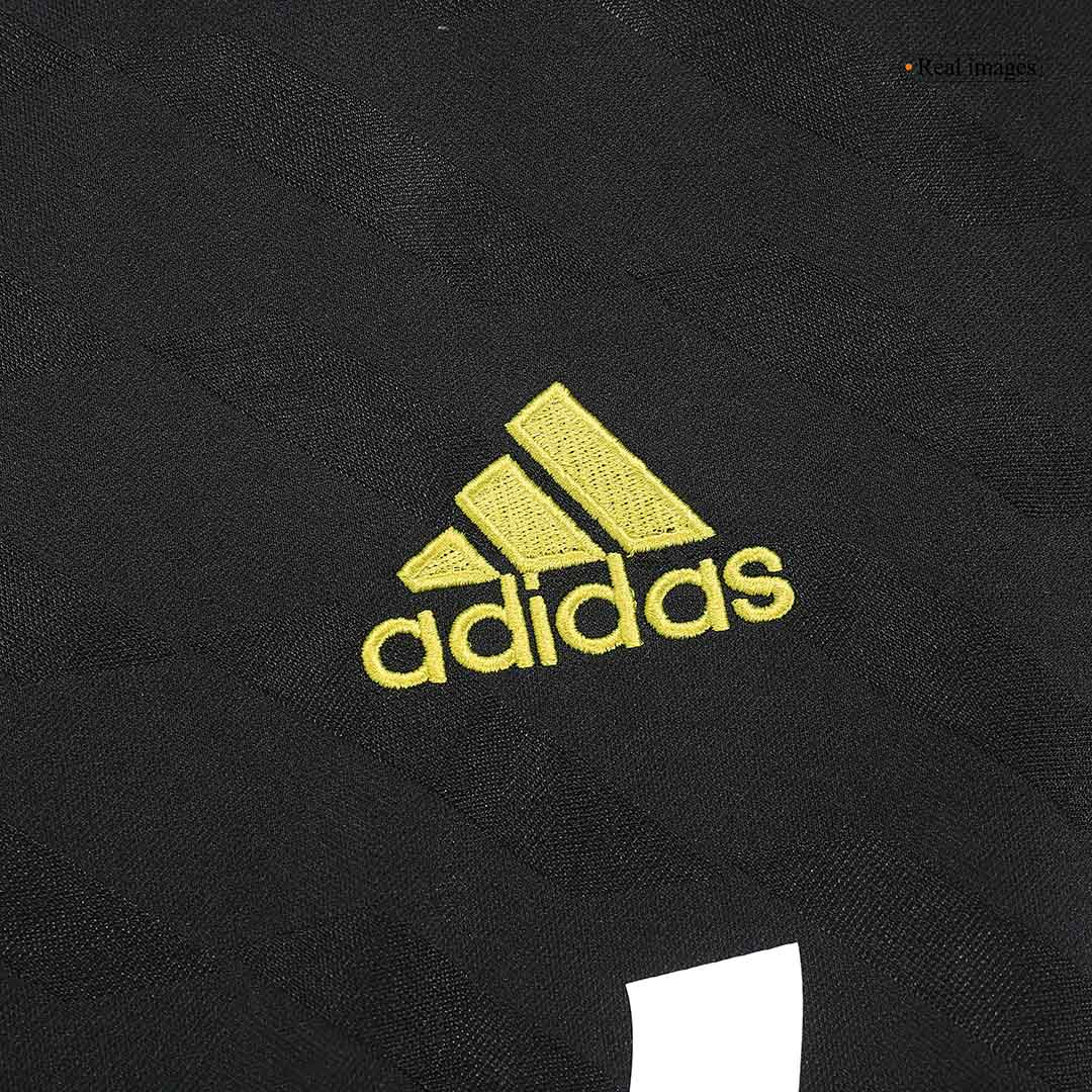 Retro fotbalový dres Real Madrid venku 2011/12