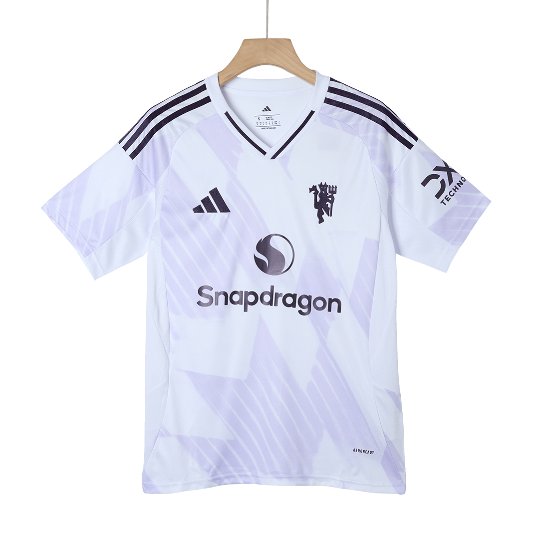 Mužský venkovní fotbalový dres Manchester United B.FERNANDES #8 2025/26