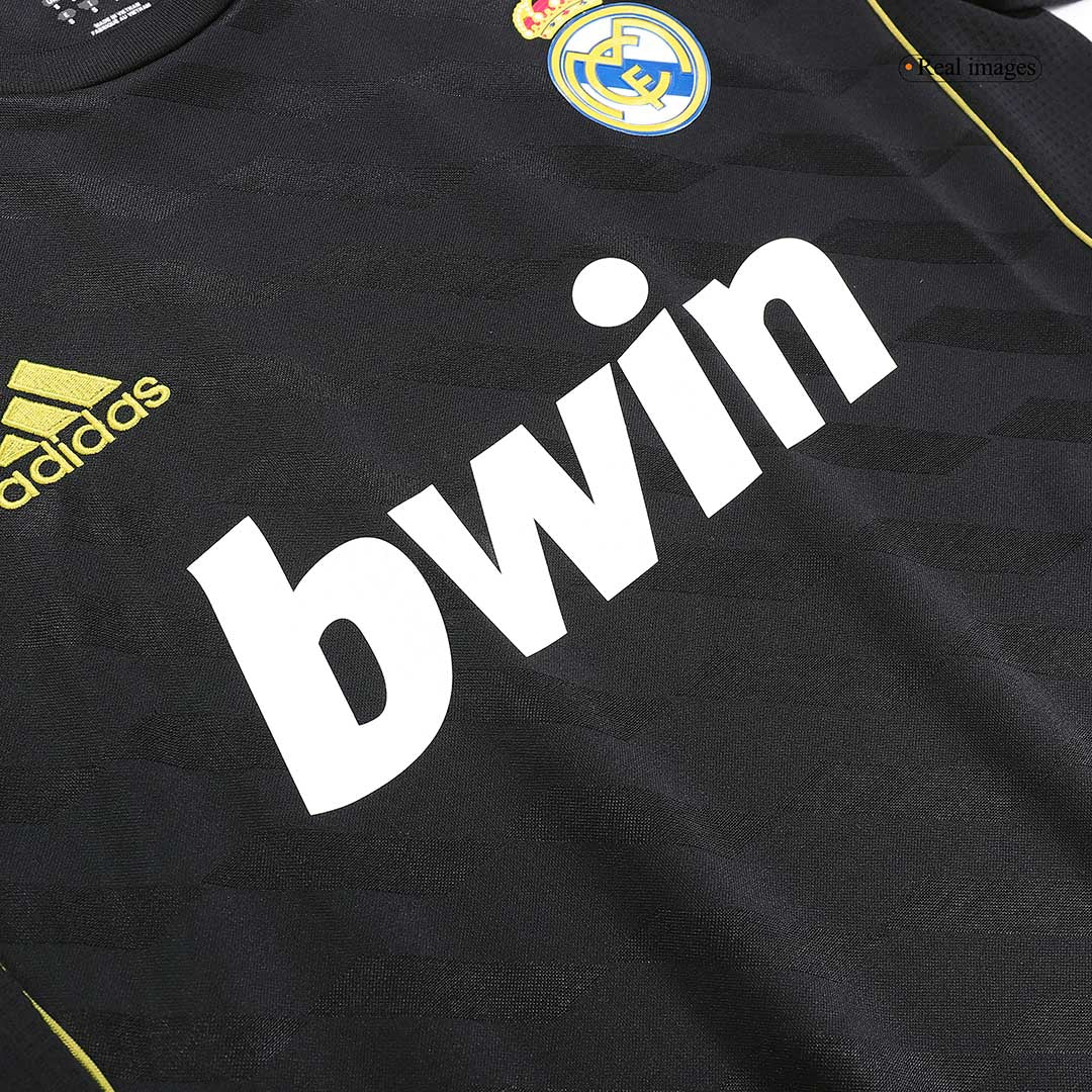 Retro fotbalový dres Real Madrid venku 2011/12