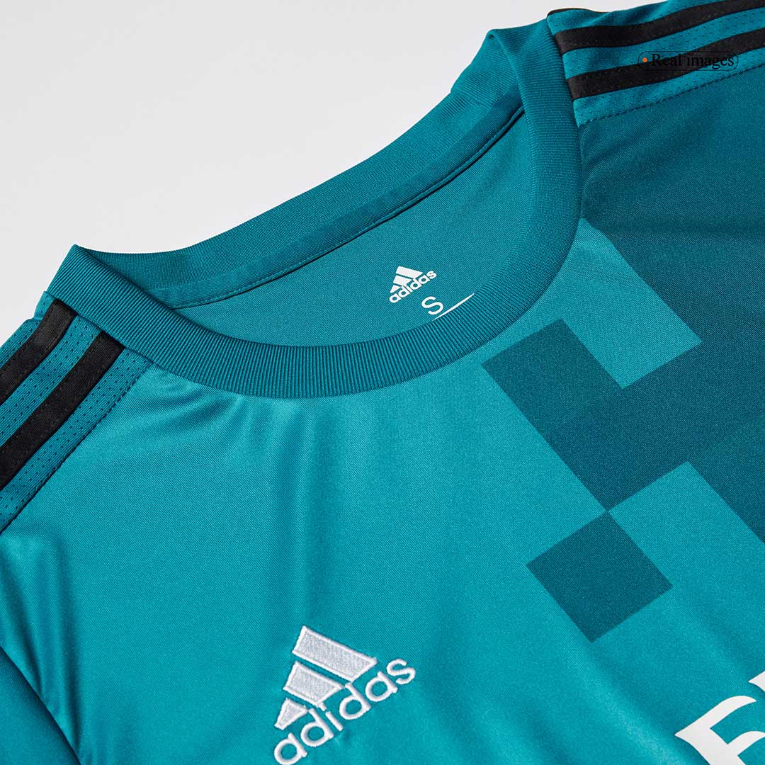 Real Madrid Away Retro Football Jersey 2017/18
