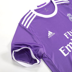 Real Madrid KROOS #8 venkovní retro fotbalový dres 2016/17