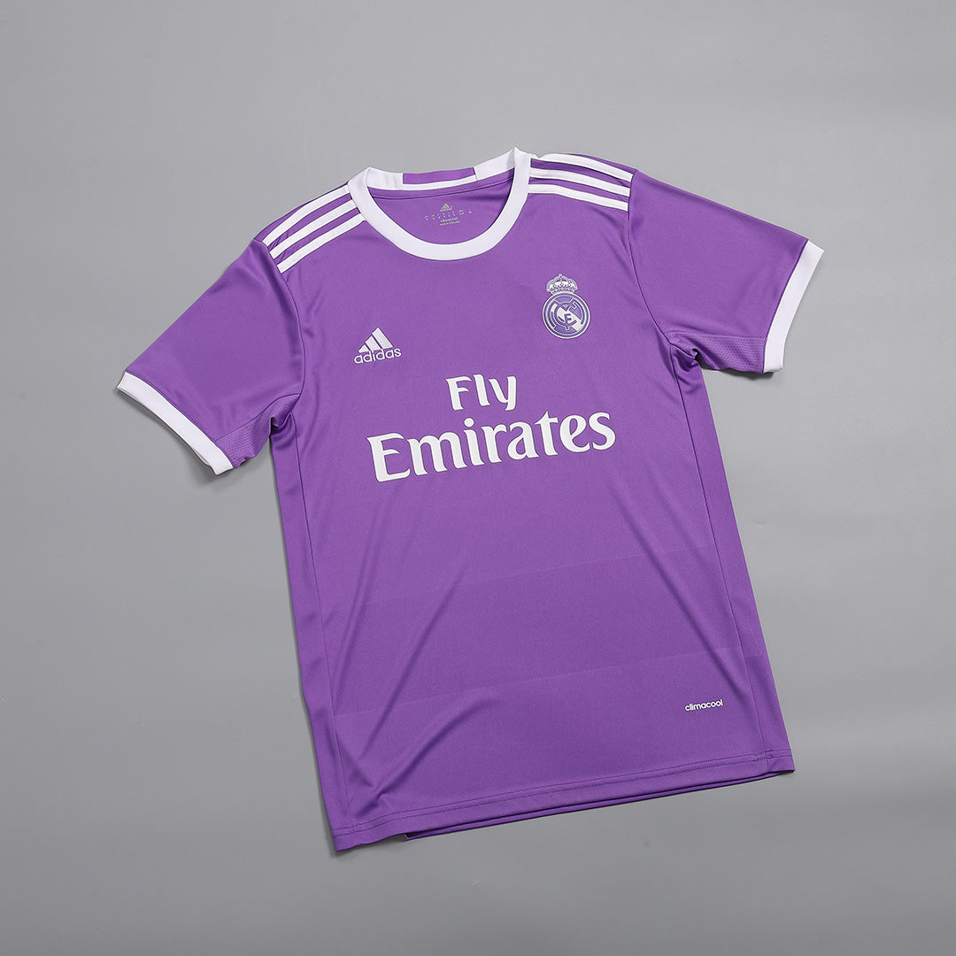 Retro fotbalový dres Real Madrid venku 2016/17